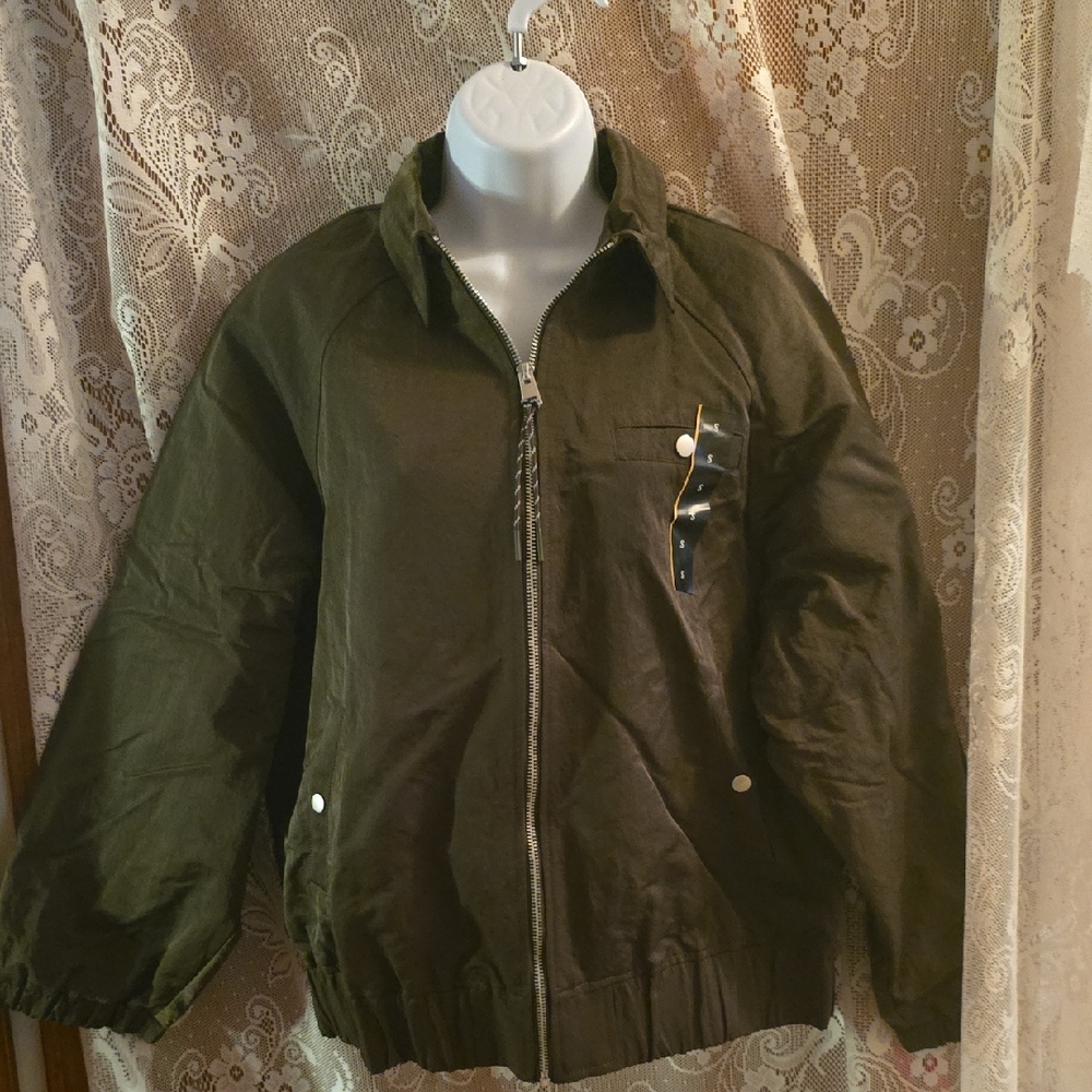 New Future Collective Women's S Olive Green Zip-Up Bomber‎ Nylon Jacket